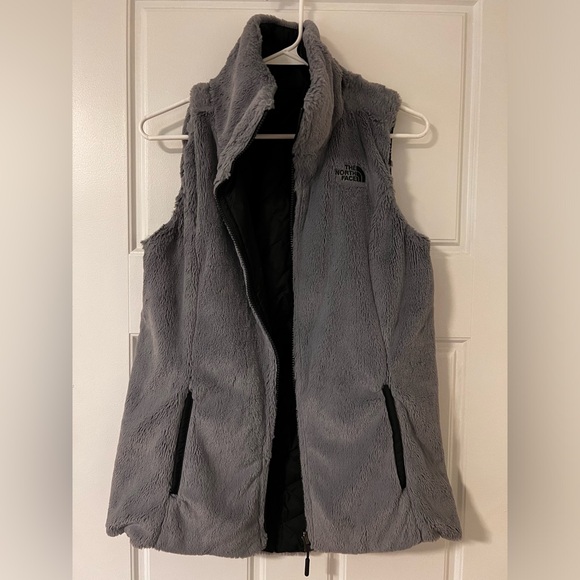 North Face Mossbud Insulated Reversible Vest - Picture 4 of 5